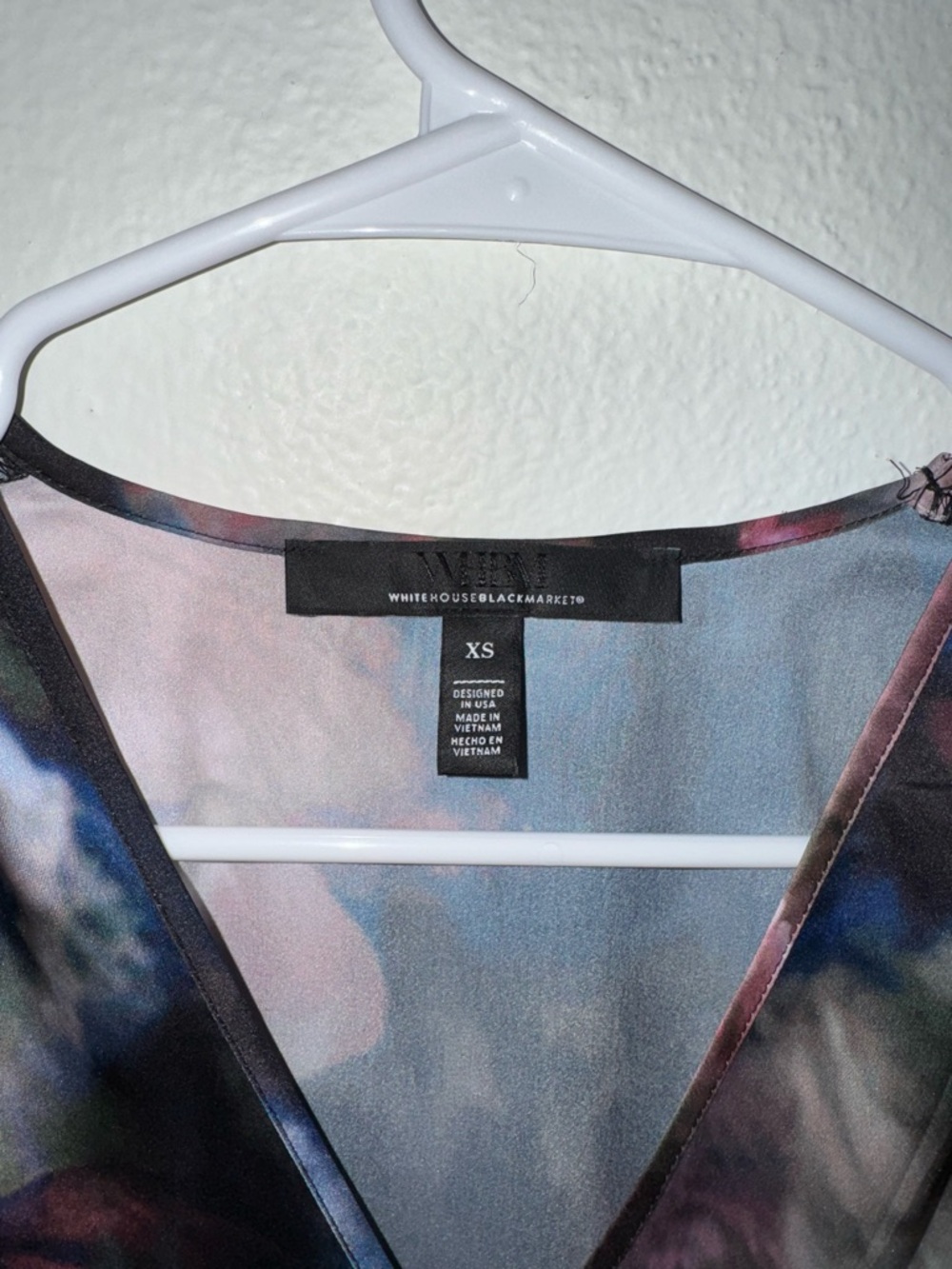 WHBM Blouse - Picture 3 of 5